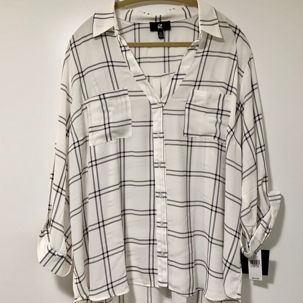 IZ Byer Roll-Tab Shirt. NWT. plus size 3X.